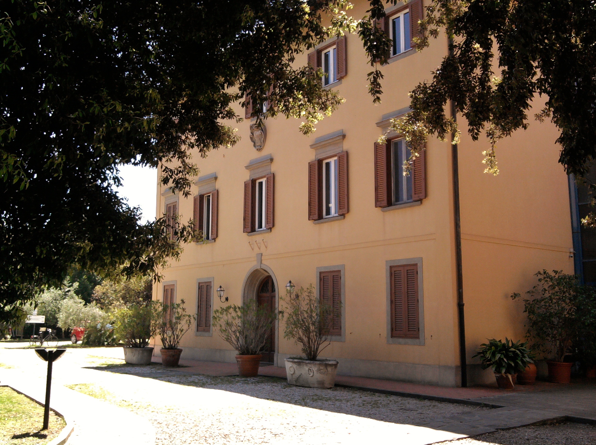 Livorno Villa Henderson